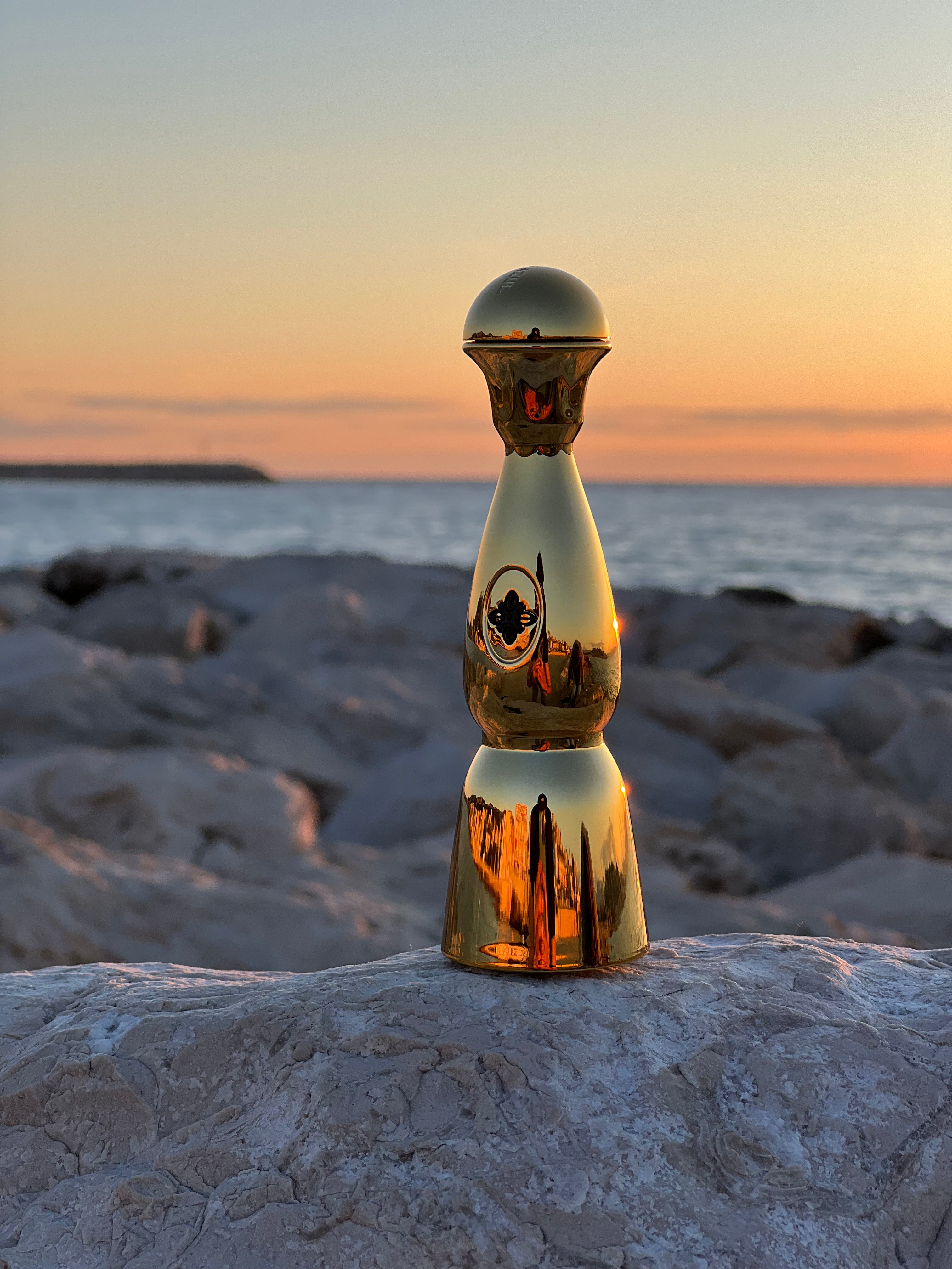 SAINTVPE - GOLD LIMITED EDITION